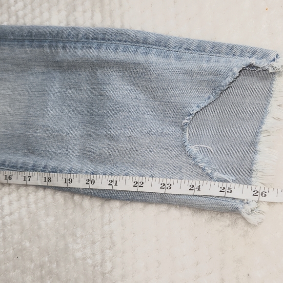 7 FOR ALL MANKIND WOMENS JEANS.  SIZE 26 LIGHT BLUE RAW HEM - Picture 15 of 15